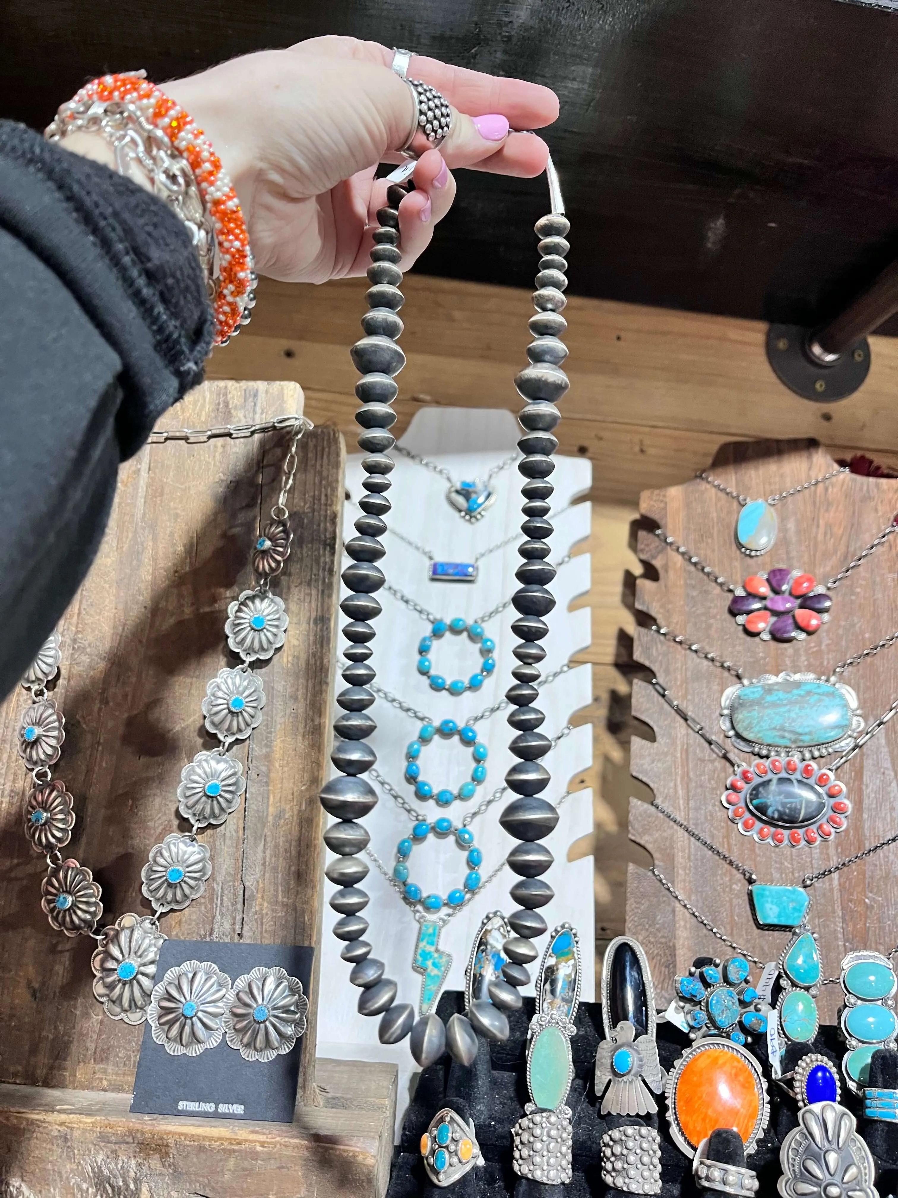 25 Inch 9mm-16mm Patterned Disc Genuine Necklace.
