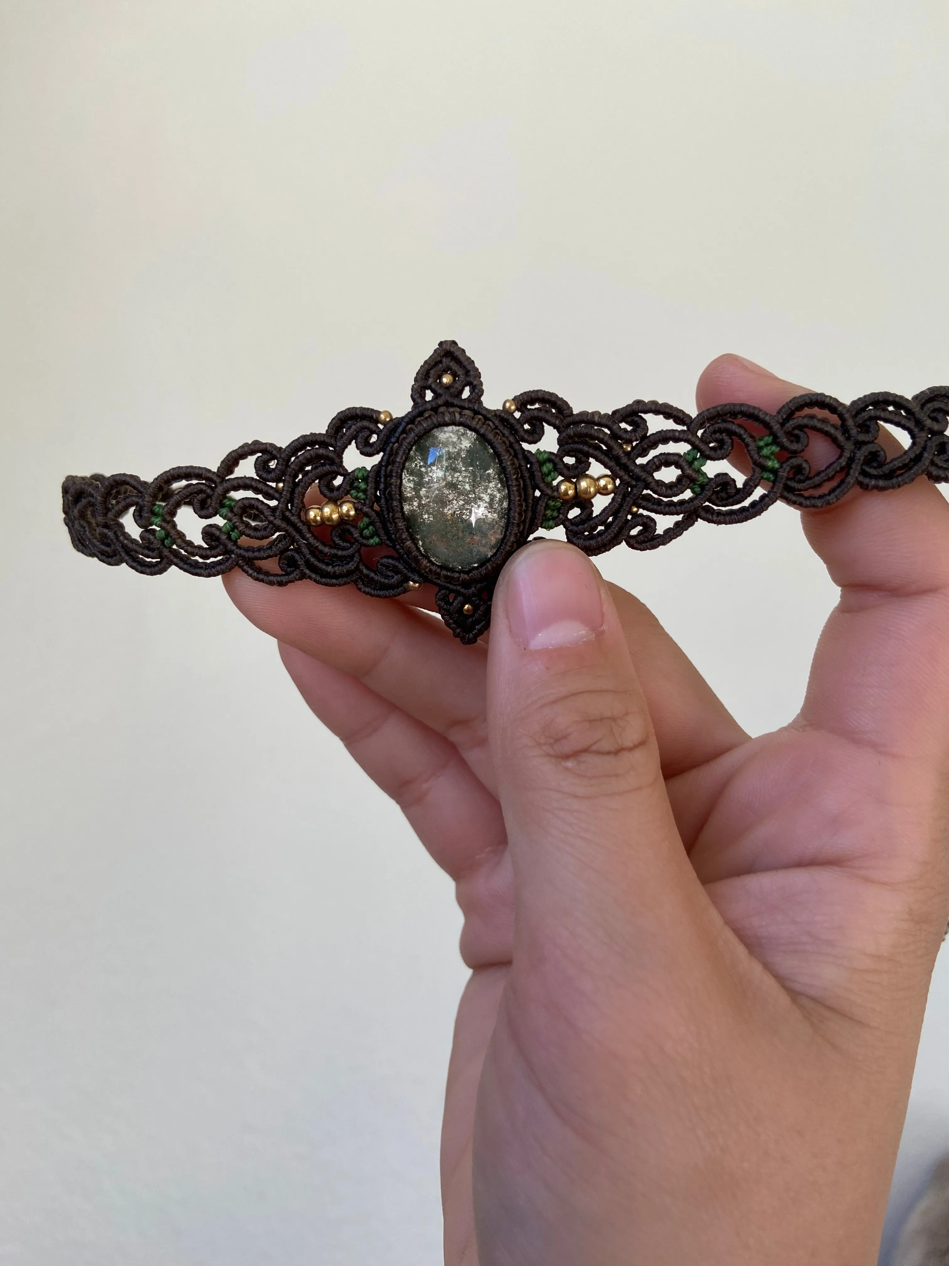 Healing Macrame choker| Green Phantom Quartz| boho hippie choker| Macrame Jewelry | adjustable | Antique