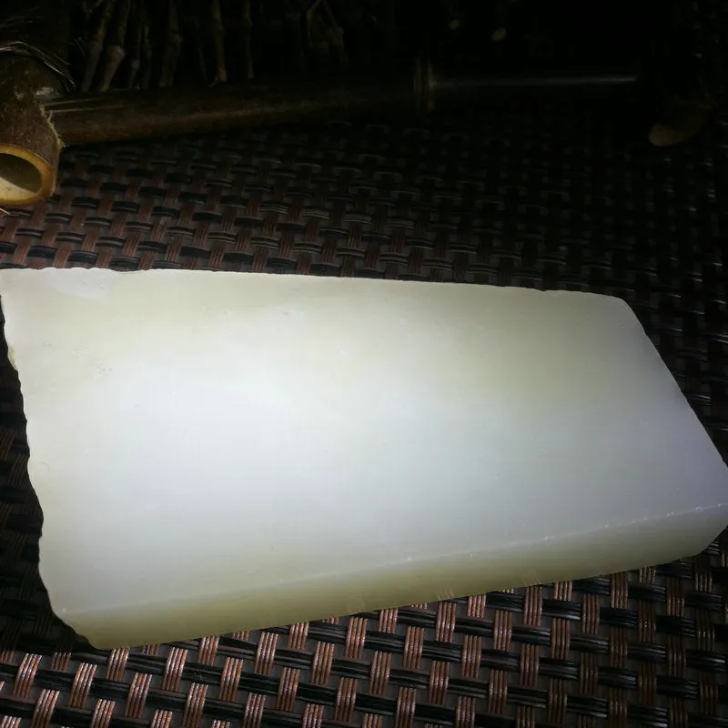Natural Kunlun Jade Rough Nephrite Raw (240g, 8.5X5.5X2cm)